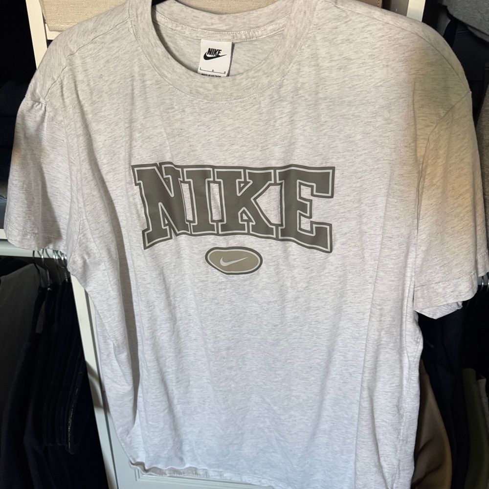 Nike Gray T-Shirt